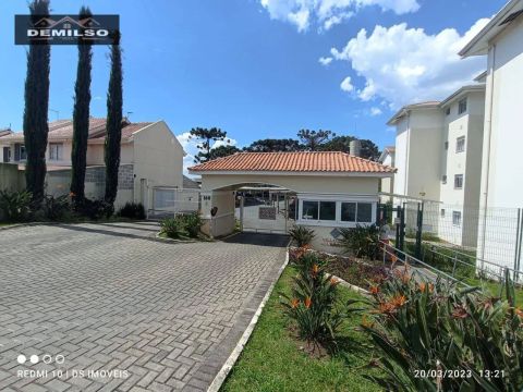 Apartamento com 2 dormitórios para alugar, 55 m² por R$ 2.200,00 - Santa Cândida - Curitib