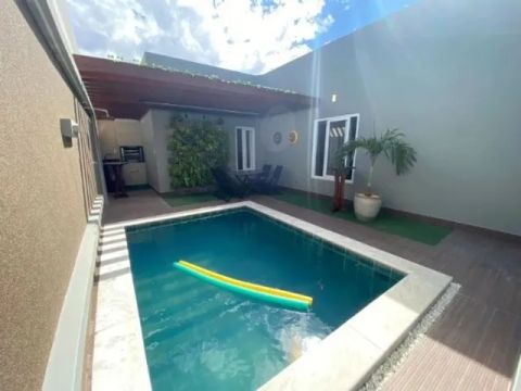 Casa Escriturada  com piscina rua asfaltada Novo Horizonte 