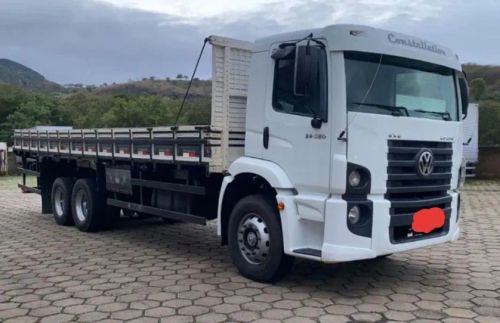 VW 24250 Truck Carroceria de Madeira - 2012 (Entrada+Parcelas)