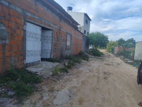 Vende_se ou troca por  casa no Porto Dantas 
