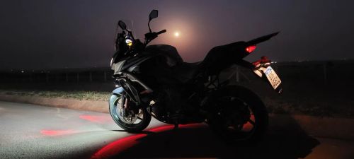 Moto Kawasaki Versys 650 - Impecável