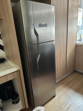 Refrigerador Frost Free Inox 371l Electrolux