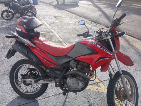 Vendo uma bros 150 2013