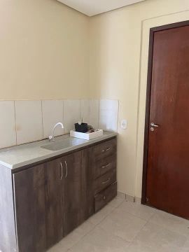 Escritório com 2 salas e ante-sala