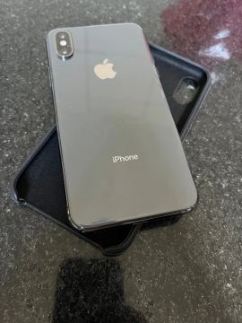 iPhone XS