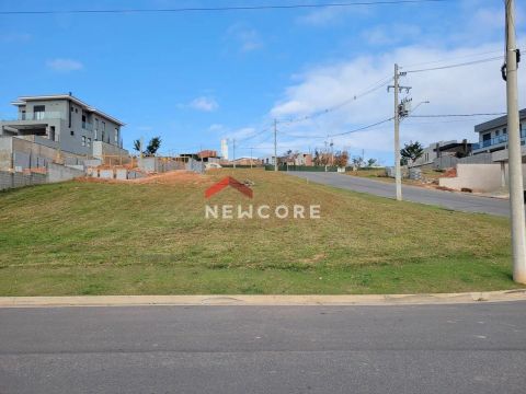 Lote em condomínio em Rua Claudio Colhado - Residencial Fazenda Santa Rosa - Fase 1 - Itat