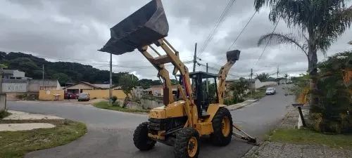 RETRO ESCAVADEIRA 4X4 - 2012