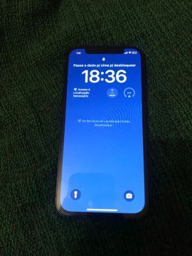 iPhone 11 - 64GB - Azul - Desbloqueado