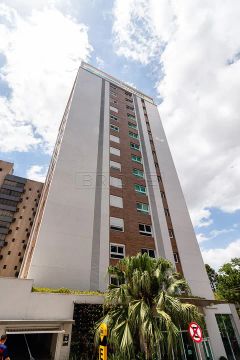 Apartamento mobiliado, novo no Moinhos locaçao!