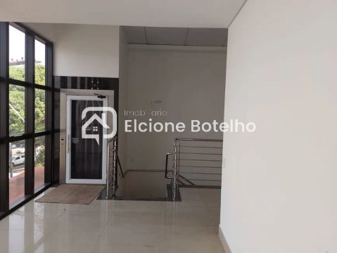 Loja para aluguel de aprox. 330 m², no bairro Nossa Senhora Aparecida - Uberlândia - MG