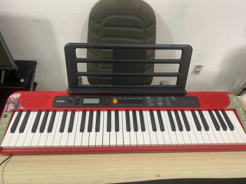 Teclado Casio CT-S200 - 61 Teclas - Vermelho