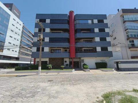 Imóvel para venda tem 129 metros quadrados com 3 quartos em Mar Grosso - Laguna - SC