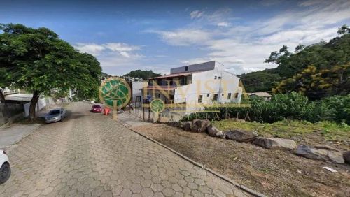 Terreno de 912m² à venda na Carvoeira.