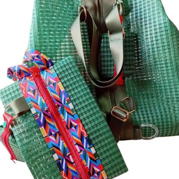 Bolsa de Ombro e mochila verde 