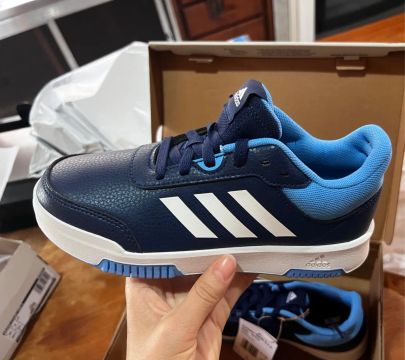 Tênis novo adidas tamanho 32