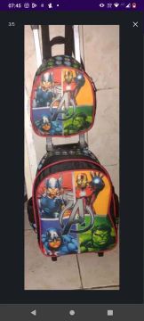 Mochila de rodinhas os vingadores