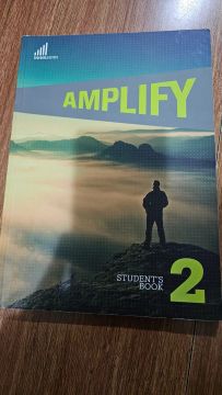 Amplify Student's Book 2 - Livro Didático usado