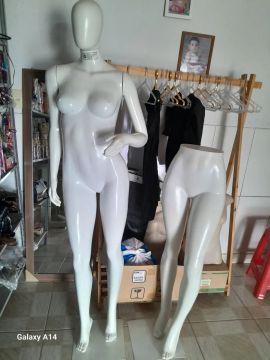 Manequins