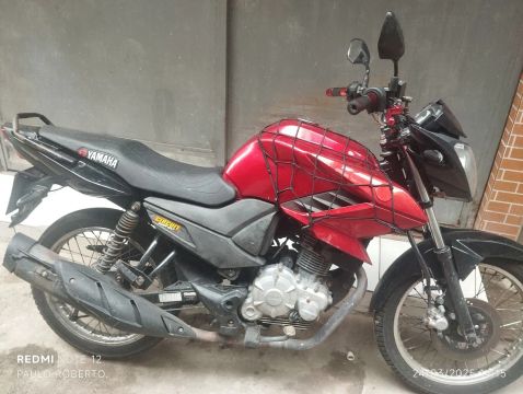 Yamaha Fazer 150 - 2015 - Vermelha