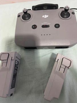 Vendo uma bateria plus e outra normal com controle RC