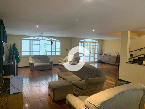 Casa para alugar, 390 m² por R$ 6.764,00/mês - Badu - Niterói/RJ