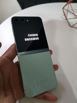Galaxy Flip 5