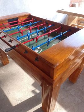 mesa de sinuca Aparti de 1700 reais  