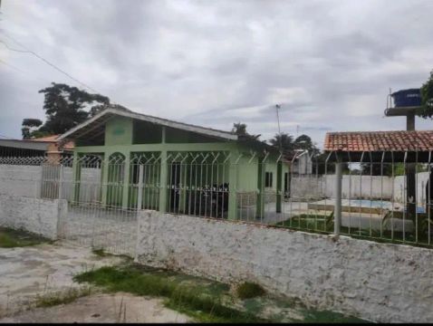 Aluga-se ótima casa com piscina em mosqueiro 