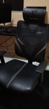 Cadeira Gamer ThunderX3 - Conforto e Estilo