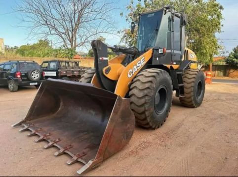 Pá carregadeira Case 621E 2019