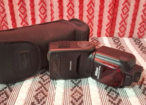 Flash Nikon SB900 + CASE 