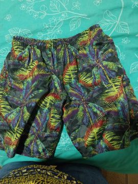 Shorts de Praia Tropical