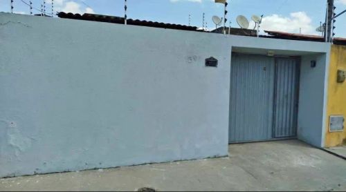 Casa 2 quartos 1 banheiro 