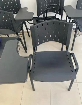 Cadeira de um braço 