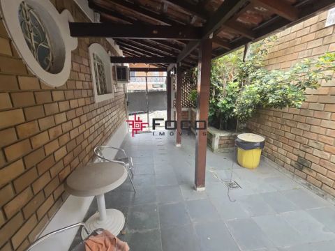 Casa térrea - Jardim Oswaldo Cruz - 5 suítes - 162m²