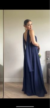 Vestido longo azul de festa