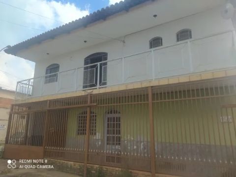 Sobrado 2 Casas independente ótima renda na QS 10 Areal