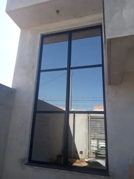 Estruturais de vidro e Aluminio 