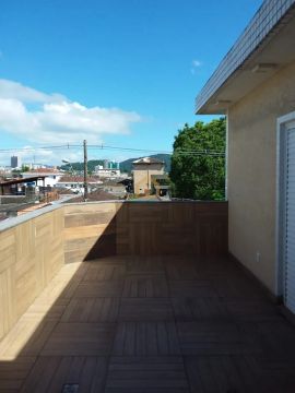 Casa Triplex - Frente - Bairro Esplanada dos Barreiros - São Vicente.
