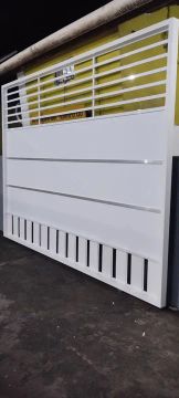 Portão de Alumínio Branco Moderno