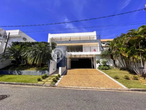 Casa em Condomínio - / Residencial / Parque das Laranjeiras