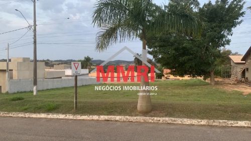 Terreno para venda no Condomínio Village da Serra