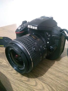Câmera Nikon D5300 com Lente 18-55mm