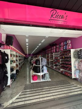 Passo Loja Completa sem Mercadoria ou Somente o Ponto Comercial 