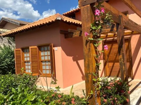 Casa em Assis, 3 quartos, 2 suítes, no Condomínio D´Ville