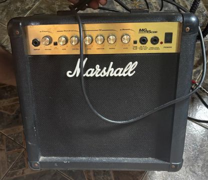 Amplificador Marshall MG15CDR para guitarra