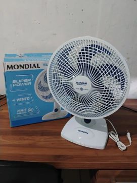 Ventilador de Mesa Mondial 30 cm - Novo