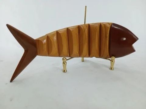 PEIXE ARTICULADO EM MADEIRA - USADO