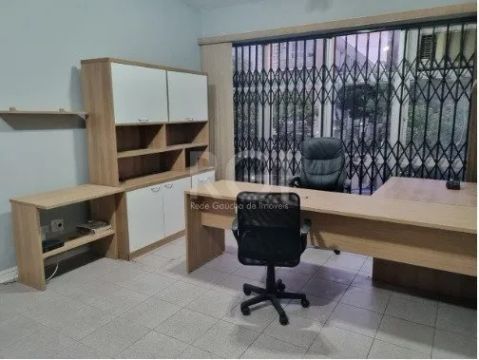 Sala comercial semi mobiliada à venda no bairro Santana com 44,53m2 privativos. Localizada