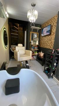 Ponto comercial com 1° andar